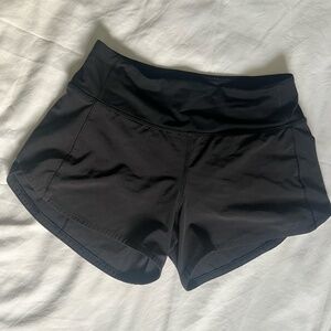 Lululemon shorts size 4
